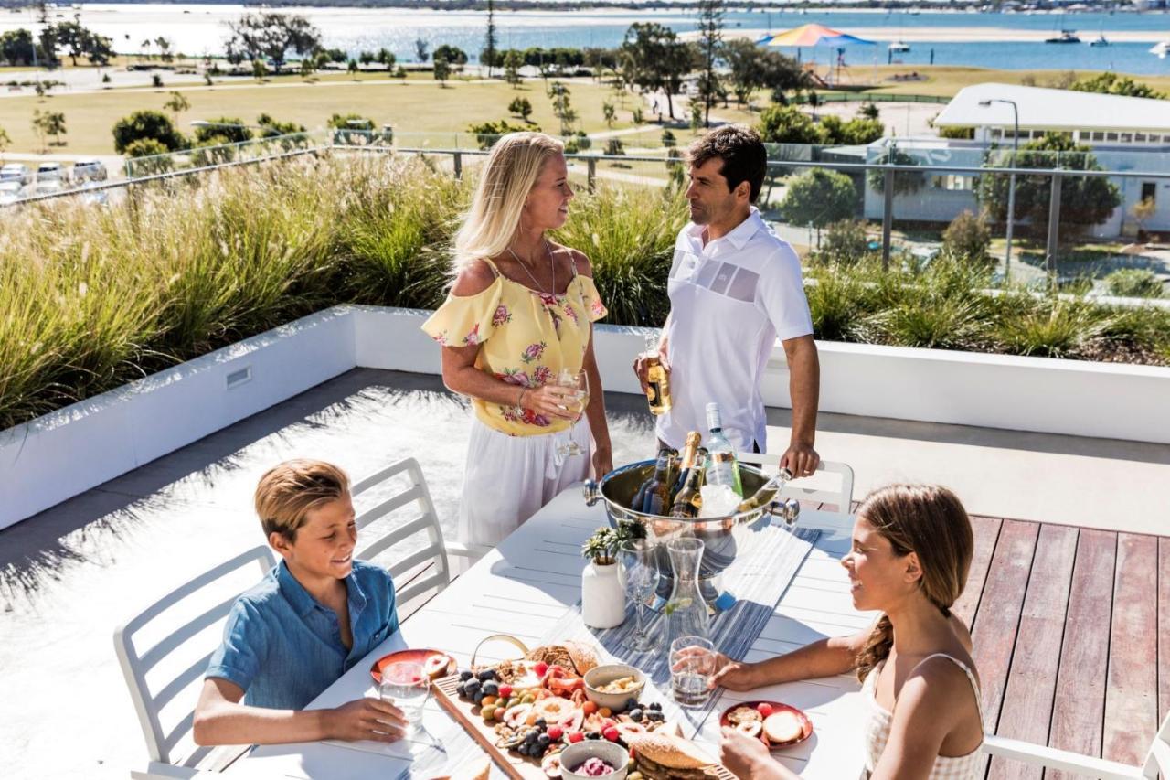 Sky Broadwater Apartments Southport Екстер'єр фото