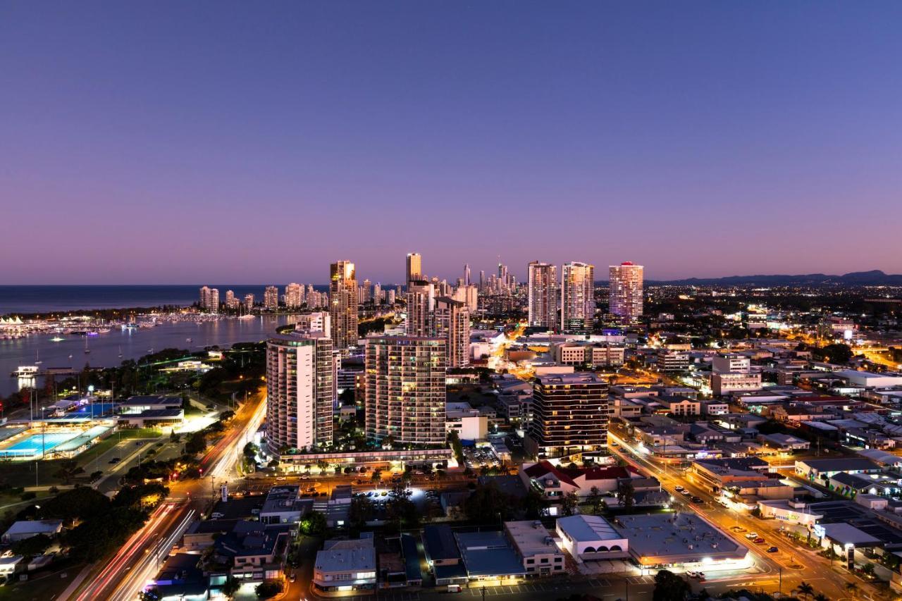 Sky Broadwater Apartments Southport Екстер'єр фото